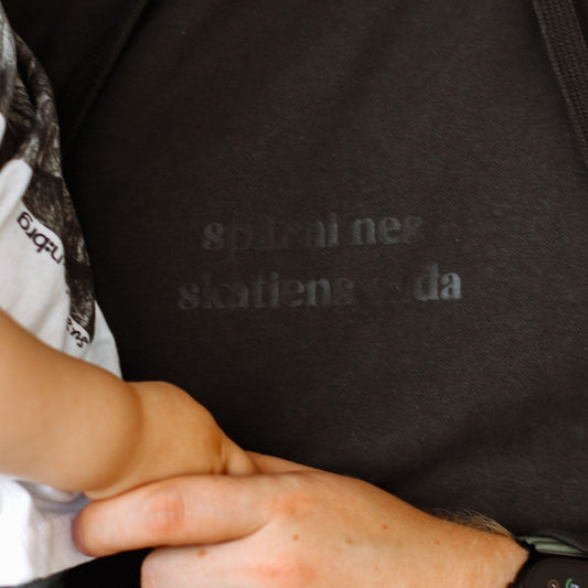 Ērglis | FULL FIT Unisex Premium džemperis ar kapuci